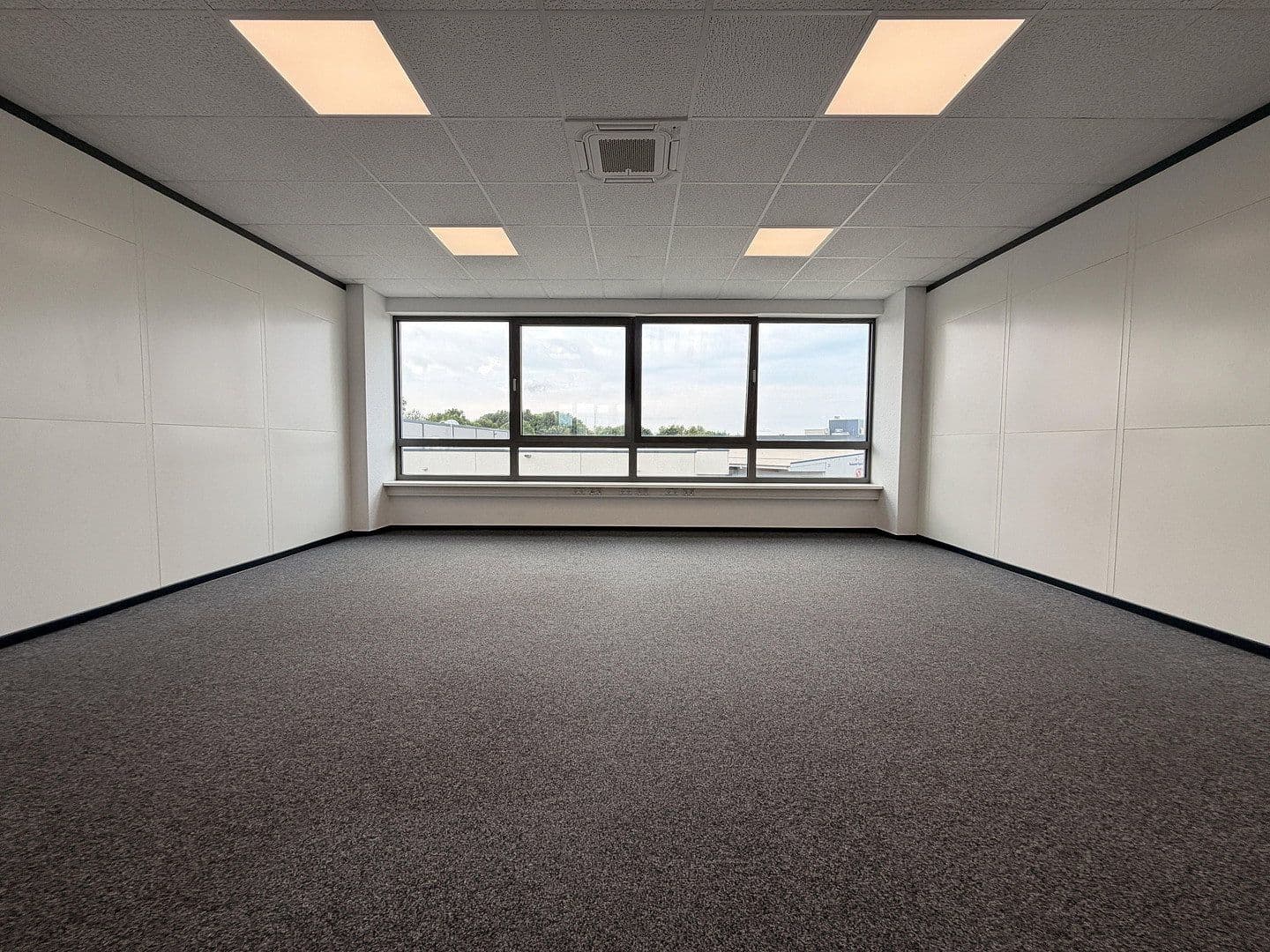 Pronájem kanceláře 27 m², Braaker Bogen, Braak, Šlesvicko-Holštýnsko Pronájem kanceláře 27 m², Braaker Bogen, Braak, Šlesvicko-Holštýnsko