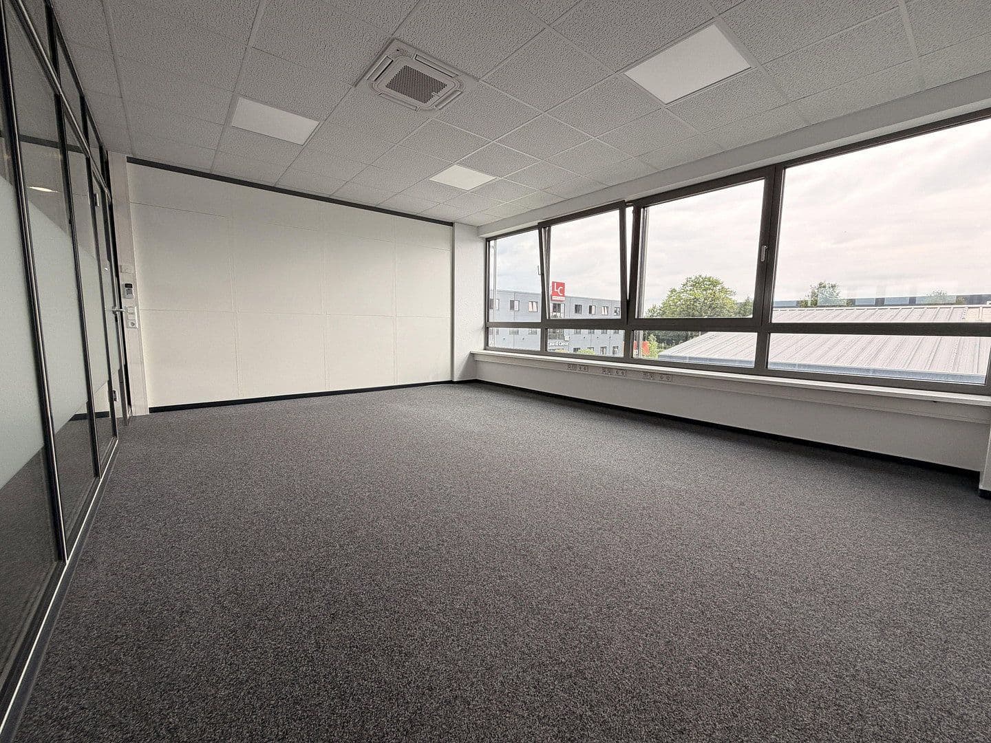Pronájem kanceláře 27 m², Braaker Bogen, Braak, Šlesvicko-Holštýnsko Pronájem kanceláře 27 m², Braaker Bogen, Braak, Šlesvicko-Holštýnsko