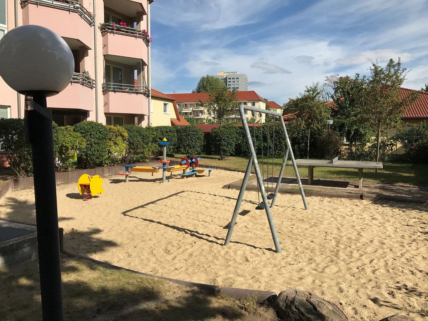 Prodej bytu 2+1 70 m², Einbecker Str. 64 d, Berlin-Lichtenberg, Berlín Prodej bytu 2+1 70 m², Einbecker Str. 64 d, Berlin-Lichtenberg, Berlín