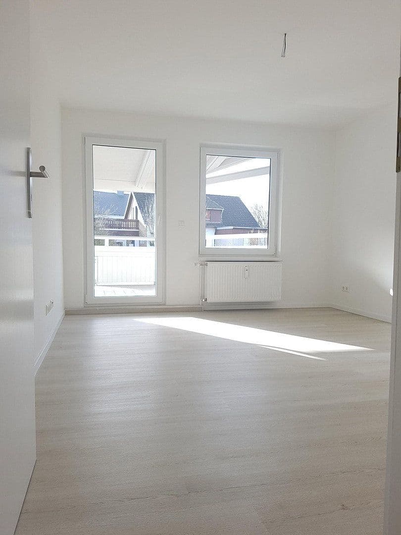 Pronájem bytu 3+1 67 m², Königsberger Straße 83, Wolfsburg, Dolní Sasko Pronájem bytu 3+1 67 m², Königsberger Straße 83, Wolfsburg, Dolní Sasko