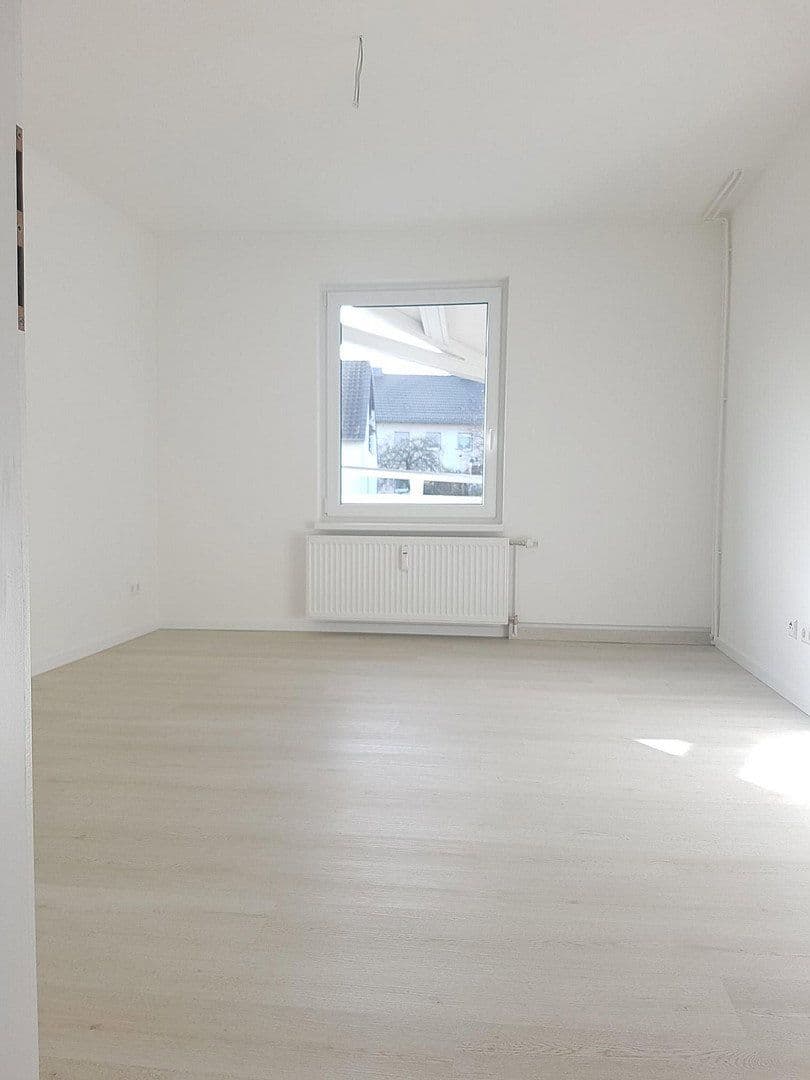 Pronájem bytu 3+1 67 m², Königsberger Straße 83, Wolfsburg, Dolní Sasko Pronájem bytu 3+1 67 m², Königsberger Straße 83, Wolfsburg, Dolní Sasko