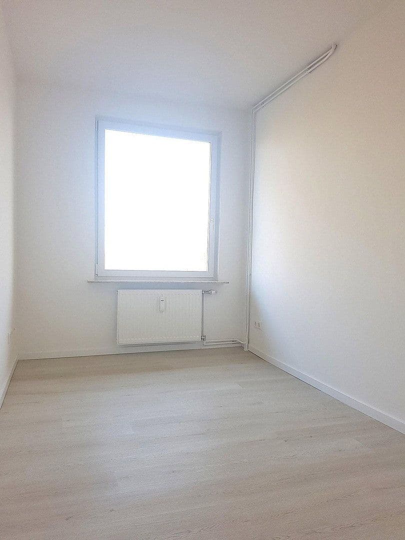 Pronájem bytu 3+1 67 m², Königsberger Straße 83, Wolfsburg, Dolní Sasko Pronájem bytu 3+1 67 m², Königsberger Straße 83, Wolfsburg, Dolní Sasko