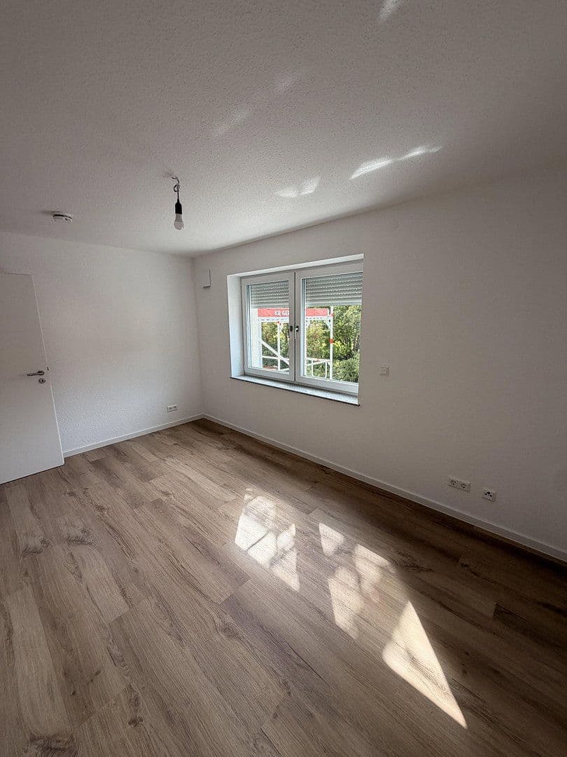 Pronájem bytu 3+1 72 m², Daimlerstr 12, Ebersbach an der Fils, Bádensko-Württembersko Pronájem bytu 3+1 72 m², Daimlerstr 12, Ebersbach an der Fils, Bádensko-Württembersko