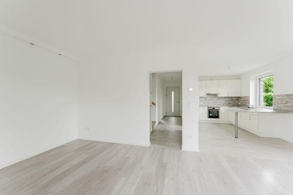 Prodej domu 118 m², pozemek 455 m², Winsen (Luhe), Dolní Sasko Prodej domu 118 m², pozemek 455 m², Winsen (Luhe), Dolní Sasko