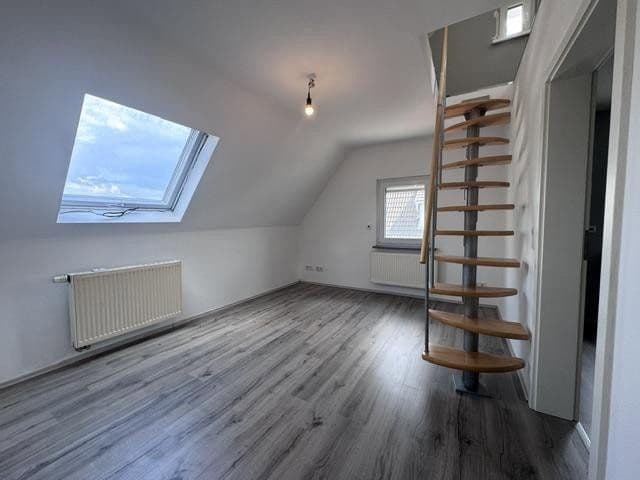 Prodej domu 113 m², pozemek 567 m², Florstadt, Hessen Prodej domu 113 m², pozemek 567 m², Florstadt, Hessen