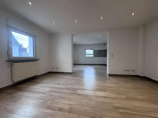 Prodej domu 113 m², pozemek 567 m², Florstadt, Hessen Prodej domu 113 m², pozemek 567 m², Florstadt, Hessen