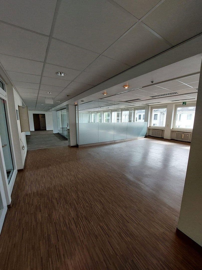 Pronájem kanceláře 286 m², Jakobistr. 3-5, Düsseldorf, Severní Porýní-Vestfálsko Pronájem kanceláře 286 m², Jakobistr. 3-5, Düsseldorf, Severní Porýní-Vestfálsko