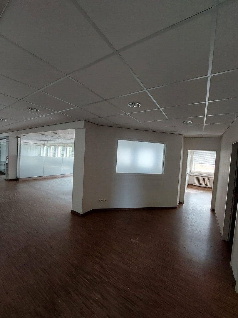 Pronájem kanceláře 286 m², Jakobistr. 3-5, Düsseldorf, Severní Porýní-Vestfálsko Pronájem kanceláře 286 m², Jakobistr. 3-5, Düsseldorf, Severní Porýní-Vestfálsko
