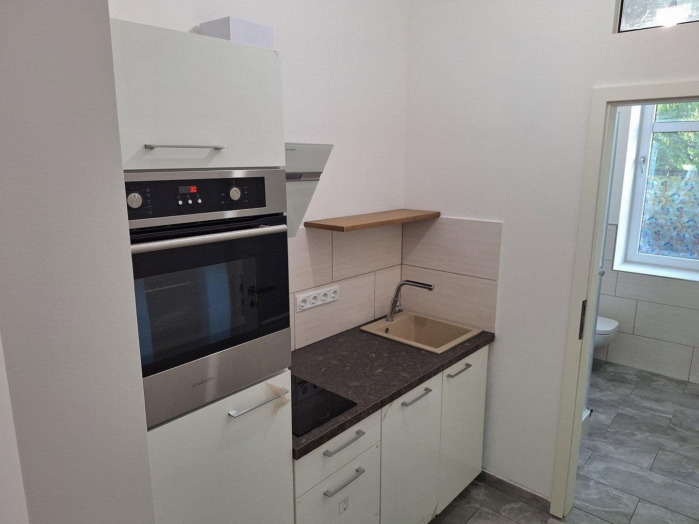 Prodej bytu 2+1 41 m², Lößnigerstraße 50, Leipzig, Sasko Prodej bytu 2+1 41 m², Lößnigerstraße 50, Leipzig, Sasko