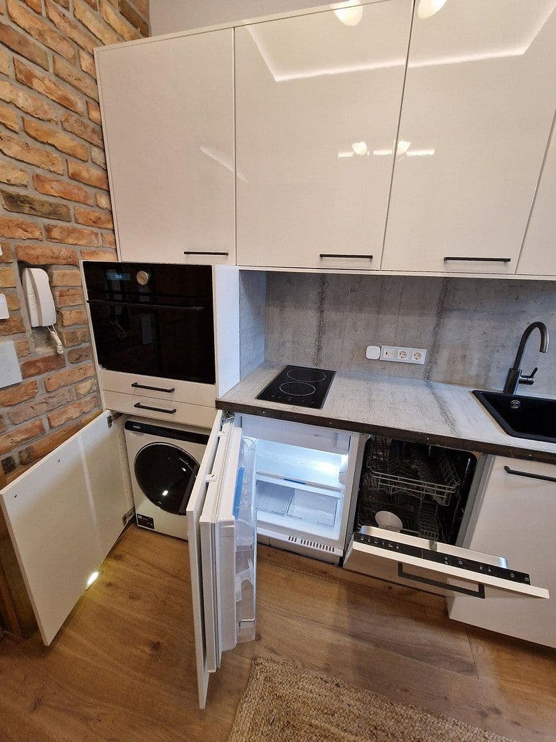 Pronájem kanceláře 14 m², Lausitzer Str. 35, Berlin, Berlín Pronájem kanceláře 14 m², Lausitzer Str. 35, Berlin, Berlín