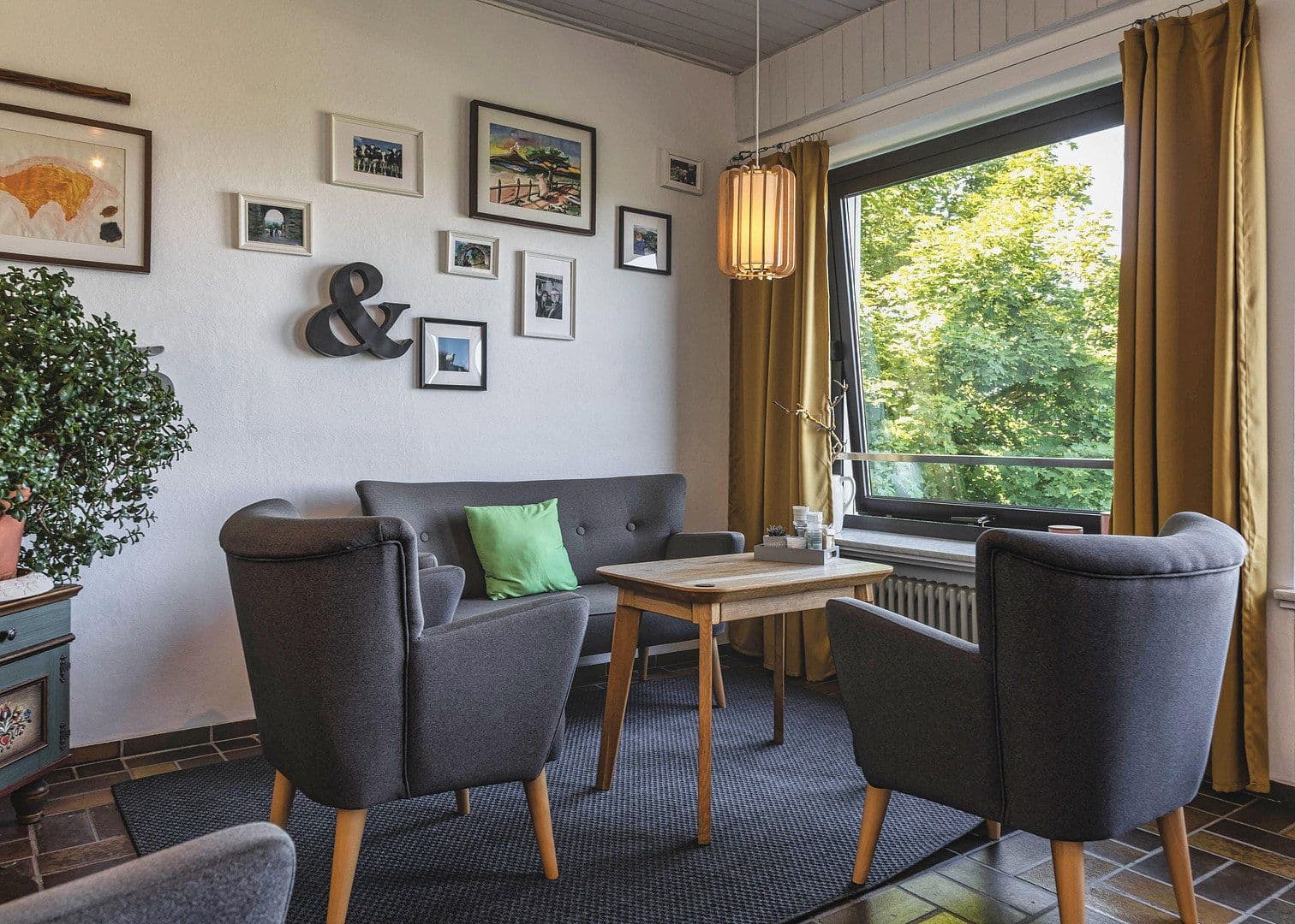 Prodej nebytového prostoru 8.300 m², Schloßstr. 14, Starkenburg, Porýní-Falc Prodej nebytového prostoru 8.300 m², Schloßstr. 14, Starkenburg, Porýní-Falc