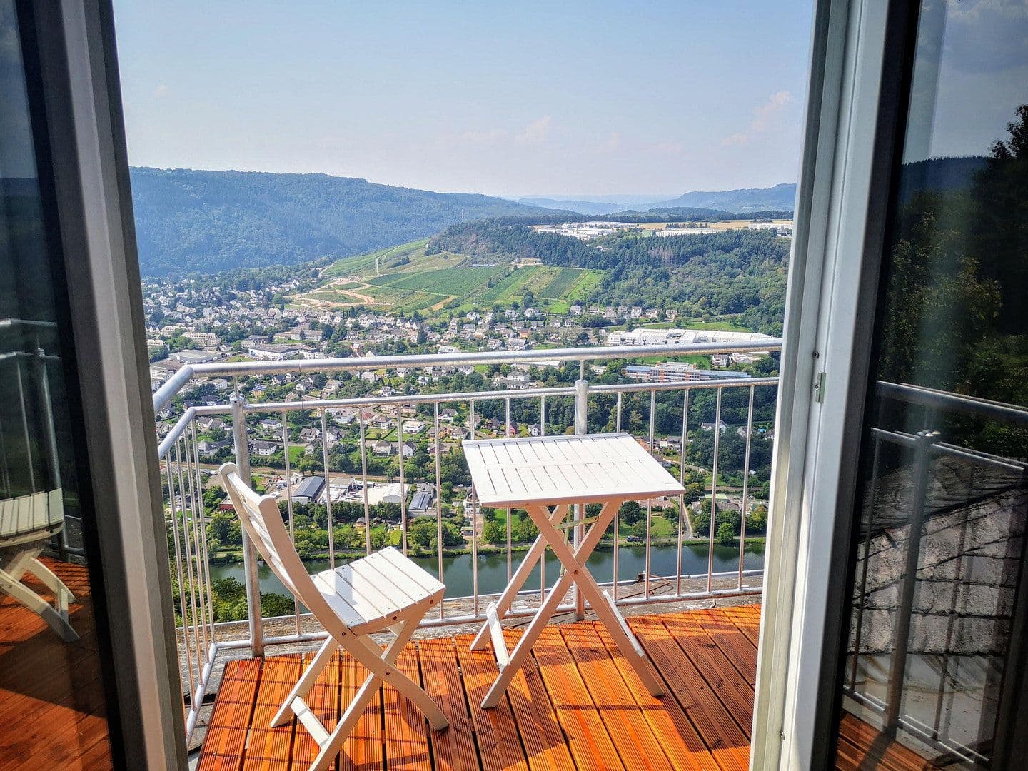 Prodej nebytového prostoru 8.300 m², Schloßstr. 14, Starkenburg, Porýní-Falc Prodej nebytového prostoru 8.300 m², Schloßstr. 14, Starkenburg, Porýní-Falc