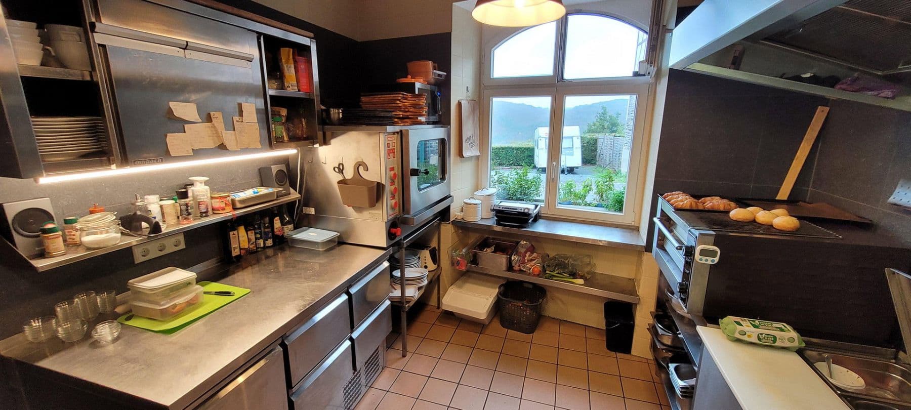 Prodej nebytového prostoru 8.300 m², Schloßstr. 14, Starkenburg, Porýní-Falc Prodej nebytového prostoru 8.300 m², Schloßstr. 14, Starkenburg, Porýní-Falc