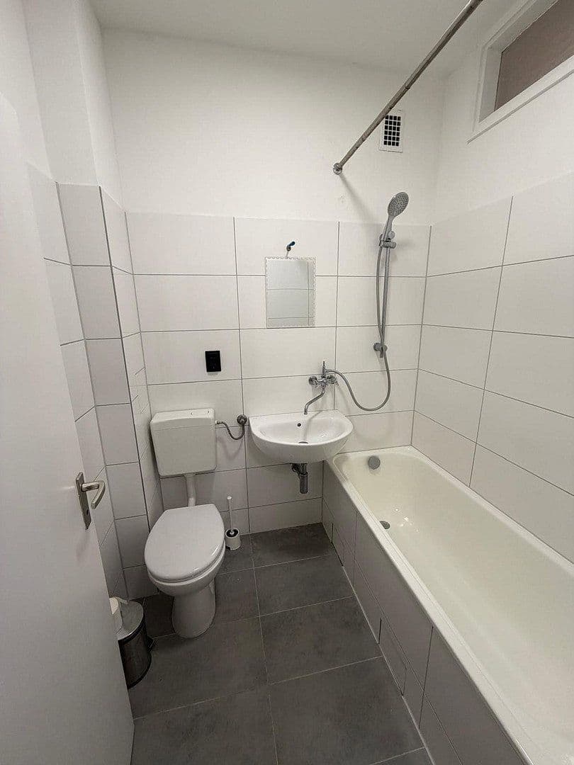 Prodej bytu 1+kk 37 m², Schwabstraße 8, Berlin, Berlín Prodej bytu 1+kk 37 m², Schwabstraße 8, Berlin, Berlín