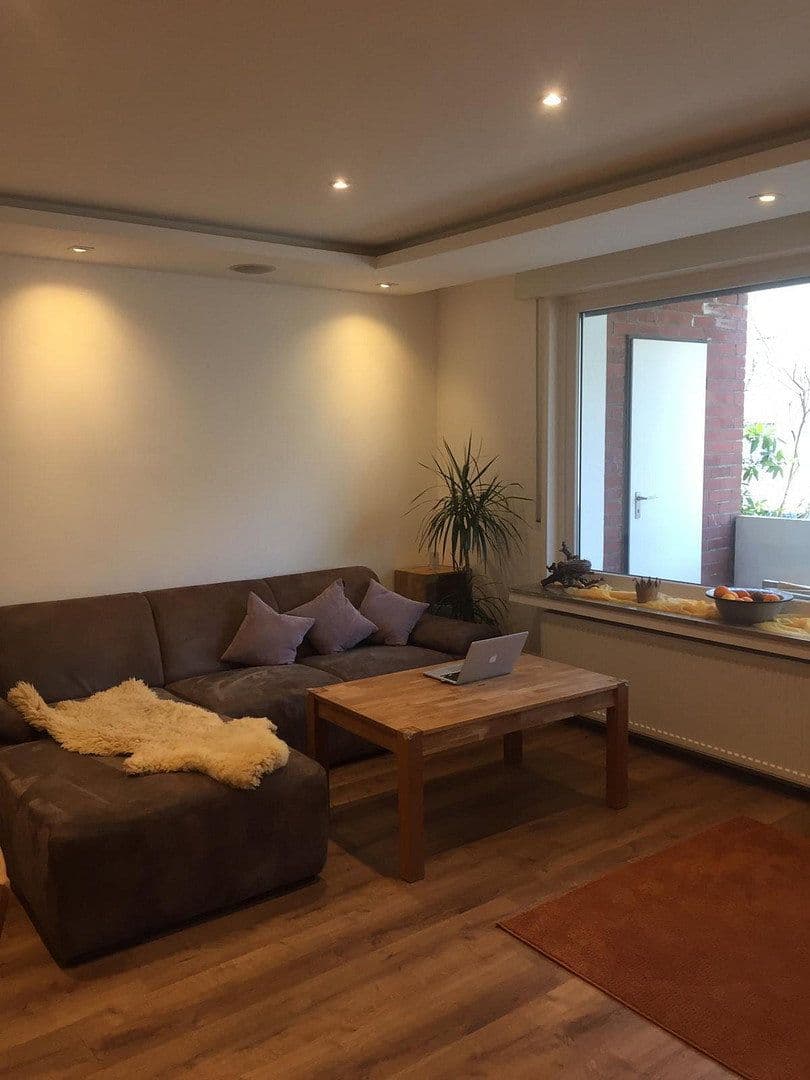 Pronájem bytu 4+1 100 m², Augustastraße, Wuppertal, Severní Porýní-Vestfálsko Pronájem bytu 4+1 100 m², Augustastraße, Wuppertal, Severní Porýní-Vestfálsko