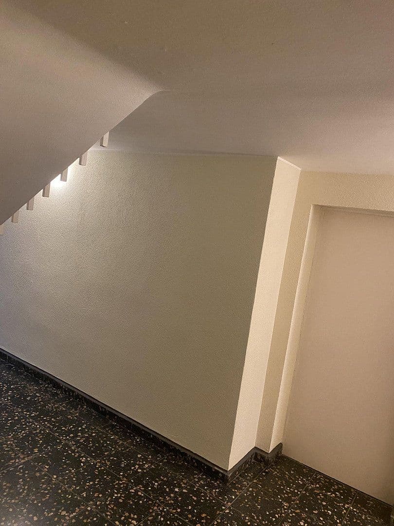 Pronájem bytu 4+1 100 m², Augustastraße, Wuppertal, Severní Porýní-Vestfálsko Pronájem bytu 4+1 100 m², Augustastraße, Wuppertal, Severní Porýní-Vestfálsko