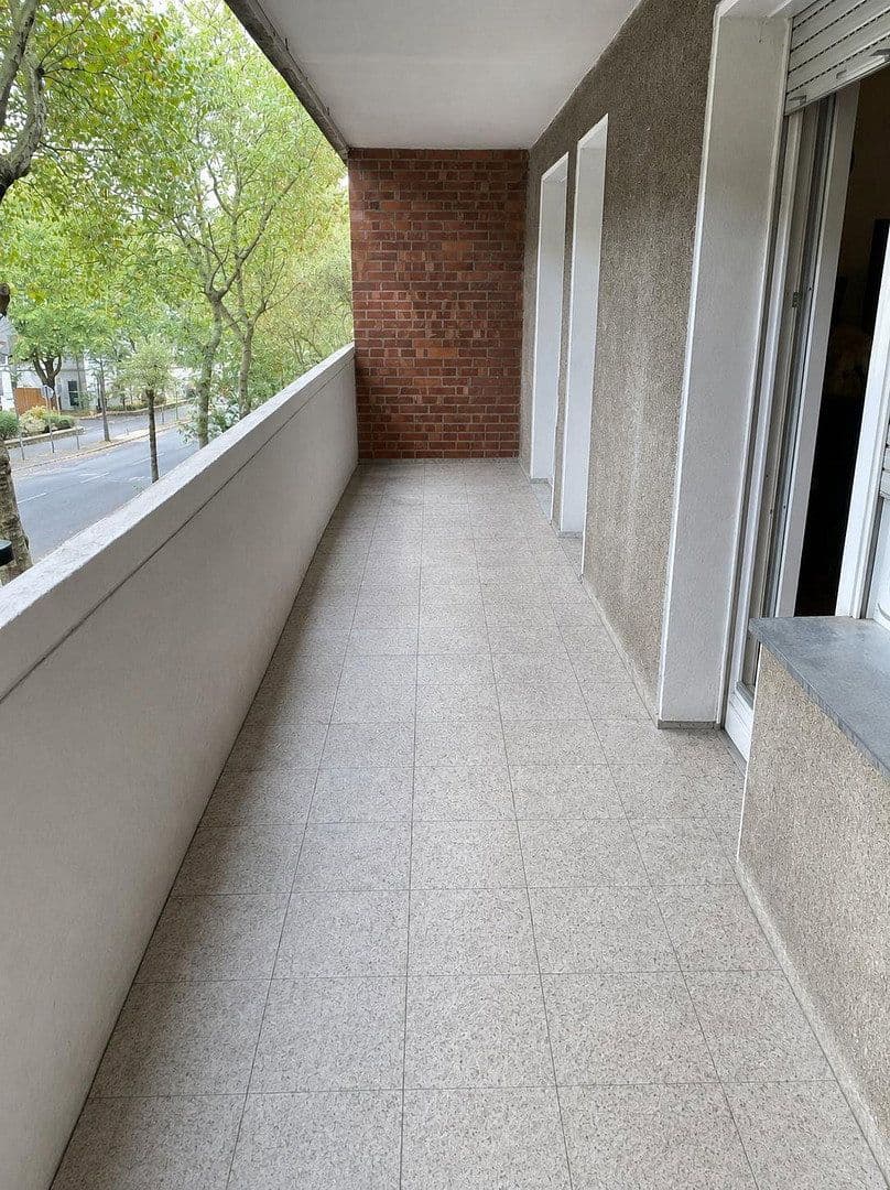 Pronájem bytu 4+1 100 m², Augustastraße, Wuppertal, Severní Porýní-Vestfálsko Pronájem bytu 4+1 100 m², Augustastraße, Wuppertal, Severní Porýní-Vestfálsko