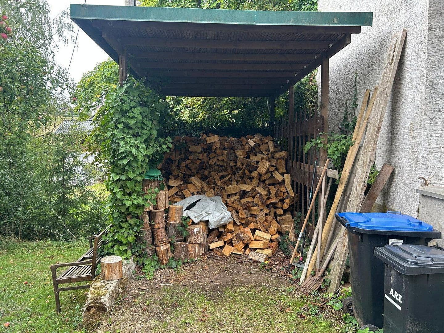 Prodej domu 132 m², pozemek 634 m², Neroth, Porýní-Falc Prodej domu 132 m², pozemek 634 m², Neroth, Porýní-Falc