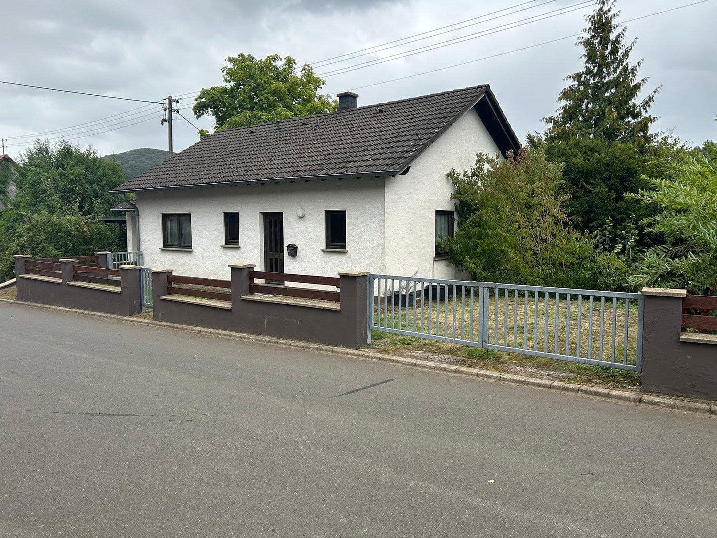 Prodej domu 132 m², pozemek 634 m², Neroth, Porýní-Falc Prodej domu 132 m², pozemek 634 m², Neroth, Porýní-Falc
