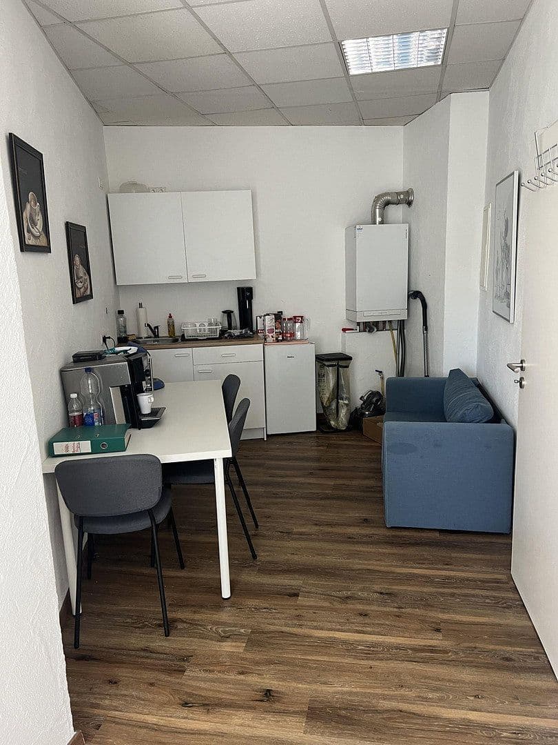 Pronájem kanceláře 80 m², Bergstraße 22, Pirmasens, Porýní-Falc Pronájem kanceláře 80 m², Bergstraße 22, Pirmasens, Porýní-Falc