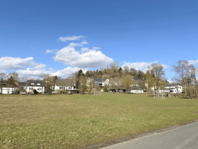Prodej domu 161 m², pozemek 1.208 m², Merenberg, Hessen Prodej domu 161 m², pozemek 1.208 m², Merenberg, Hessen
