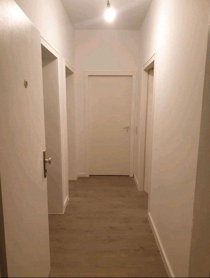 Pronájem bytu 2+1 55 m², Rödiger Str. 72, Wuppertal, Severní Porýní-Vestfálsko Pronájem bytu 2+1 55 m², Rödiger Str. 72, Wuppertal, Severní Porýní-Vestfálsko