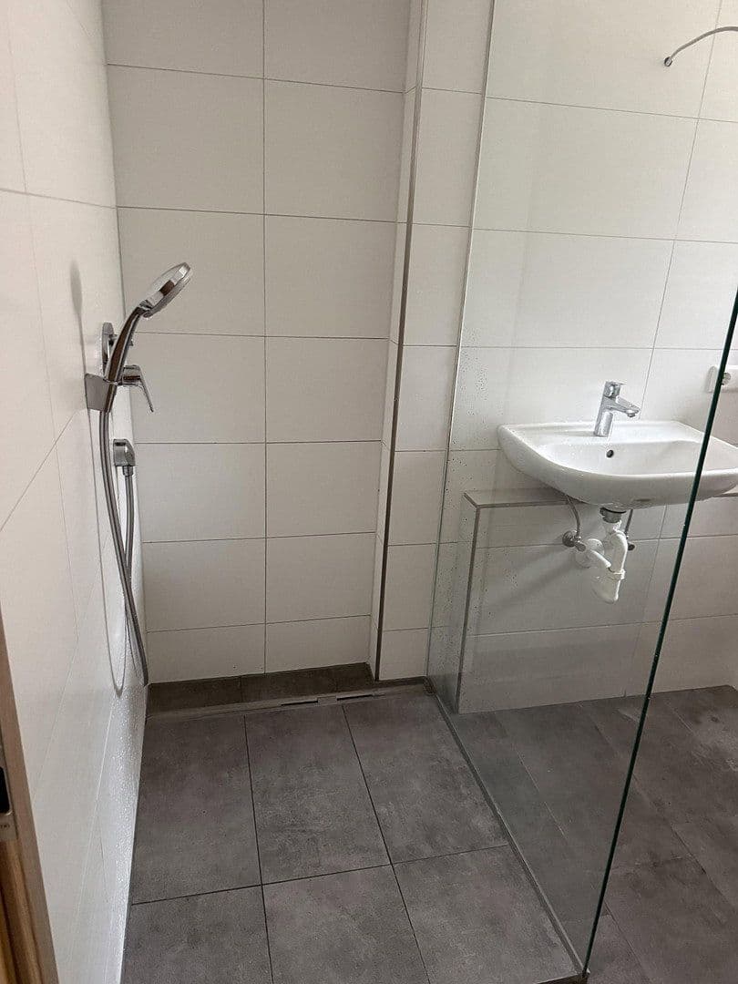 Pronájem bytu 4+1 70 m², König-Karl-Straße 65, Bad Wildbad, Bádensko-Württembersko Pronájem bytu 4+1 70 m², König-Karl-Straße 65, Bad Wildbad, Bádensko-Württembersko