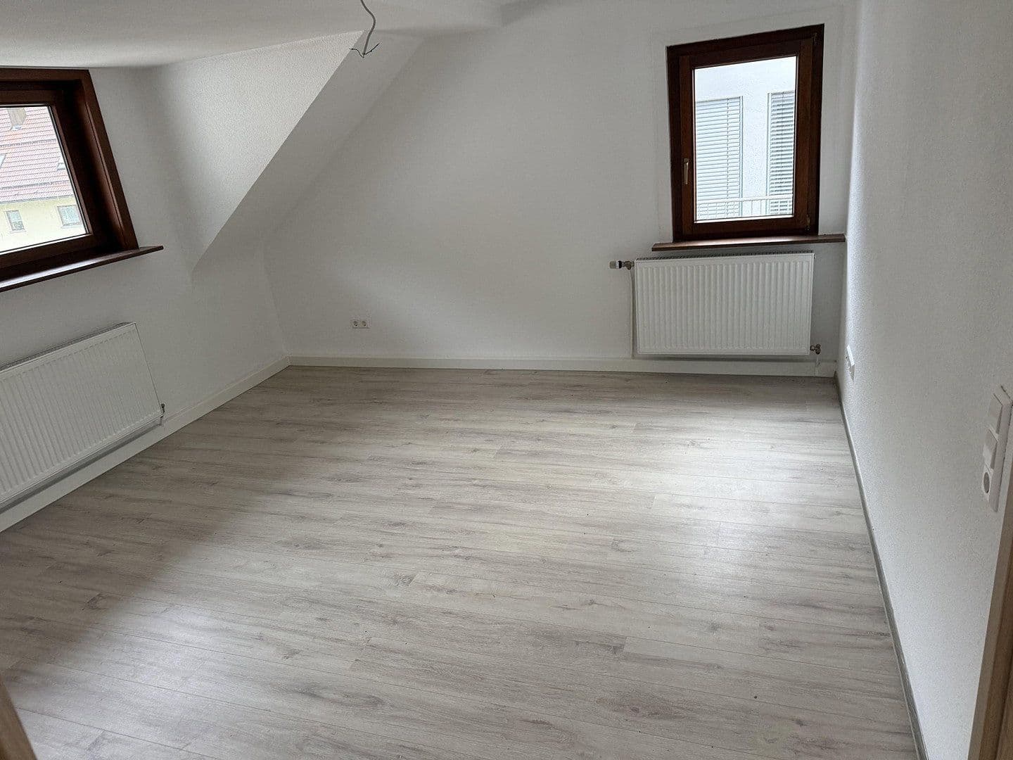 Pronájem bytu 4+1 70 m², König-Karl-Straße 65, Bad Wildbad, Bádensko-Württembersko Pronájem bytu 4+1 70 m², König-Karl-Straße 65, Bad Wildbad, Bádensko-Württembersko