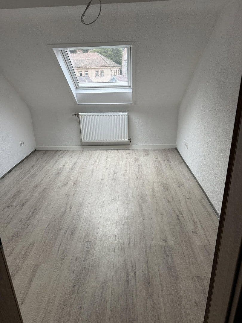 Pronájem bytu 4+1 70 m², König-Karl-Straße 65, Bad Wildbad, Bádensko-Württembersko Pronájem bytu 4+1 70 m², König-Karl-Straße 65, Bad Wildbad, Bádensko-Württembersko
