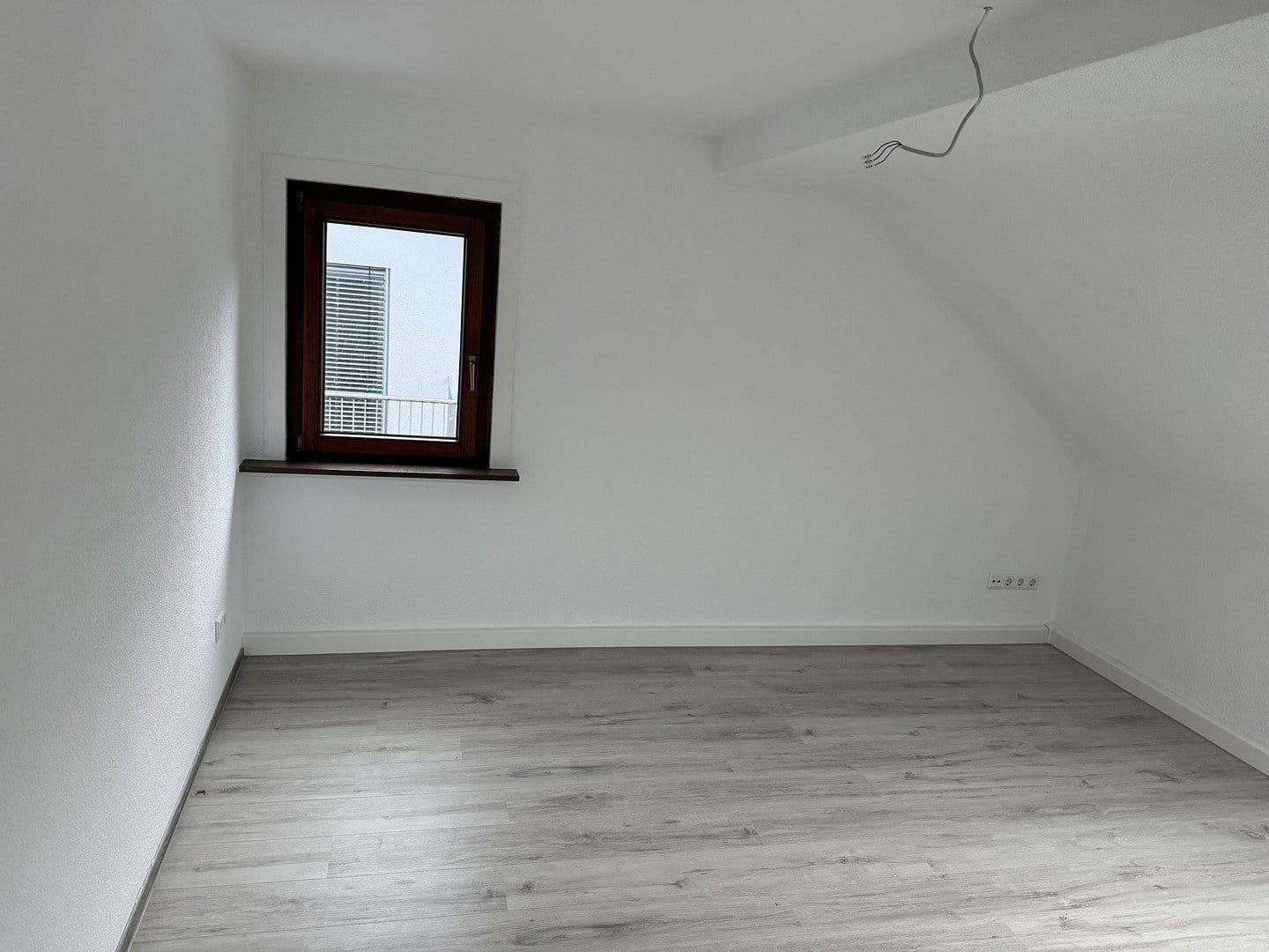 Pronájem bytu 4+1 70 m², König-Karl-Straße 65, Bad Wildbad, Bádensko-Württembersko Pronájem bytu 4+1 70 m², König-Karl-Straße 65, Bad Wildbad, Bádensko-Württembersko