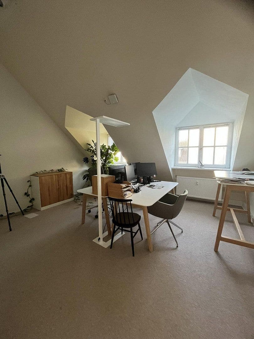 Pronájem kanceláře 304 m², Döppersberg 19, Wuppertal, Severní Porýní-Vestfálsko Pronájem kanceláře 304 m², Döppersberg 19, Wuppertal, Severní Porýní-Vestfálsko