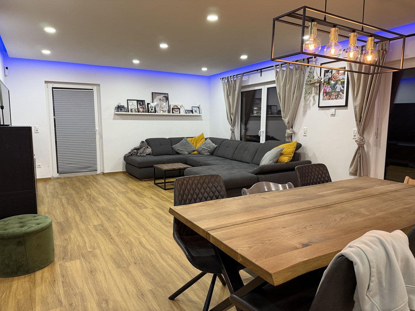 Prodej domu 183 m², pozemek 687 m², Grevenbroich, Severní Porýní-Vestfálsko Prodej domu 183 m², pozemek 687 m², Grevenbroich, Severní Porýní-Vestfálsko