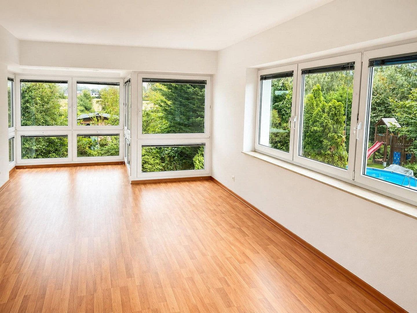Prodej bytu 5+1 131 m², Grüntenstr. 10, Berlin, Berlín Prodej bytu 5+1 131 m², Grüntenstr. 10, Berlin, Berlín