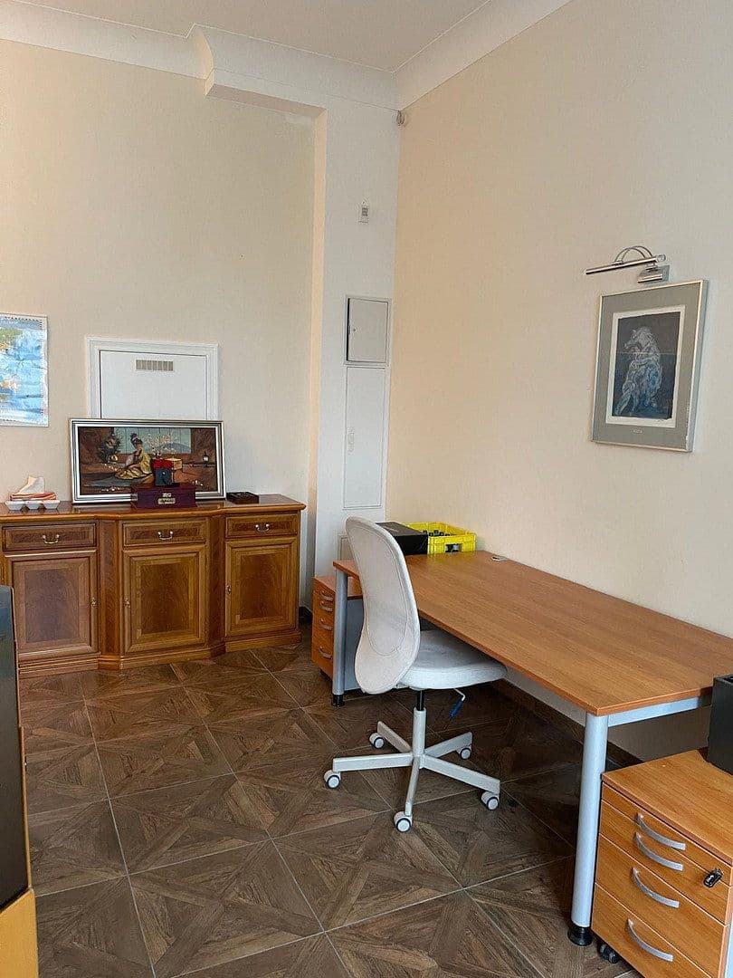 Prodej nebytového prostoru 105 m², Berlin, Berlín Prodej nebytového prostoru 105 m², Berlin, Berlín