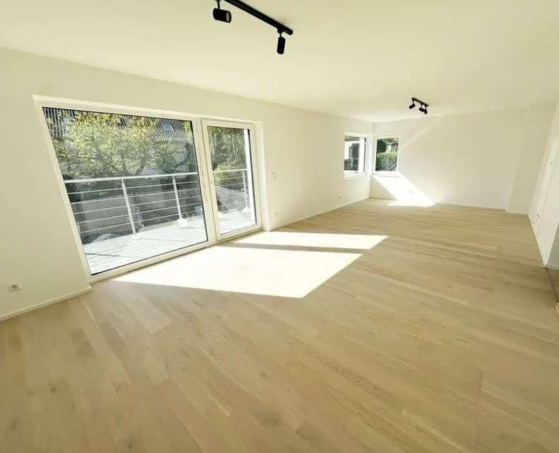 Pronájem bytu 3+1 85 m², Wachtberg, Severní Porýní-Vestfálsko Pronájem bytu 3+1 85 m², Wachtberg, Severní Porýní-Vestfálsko
