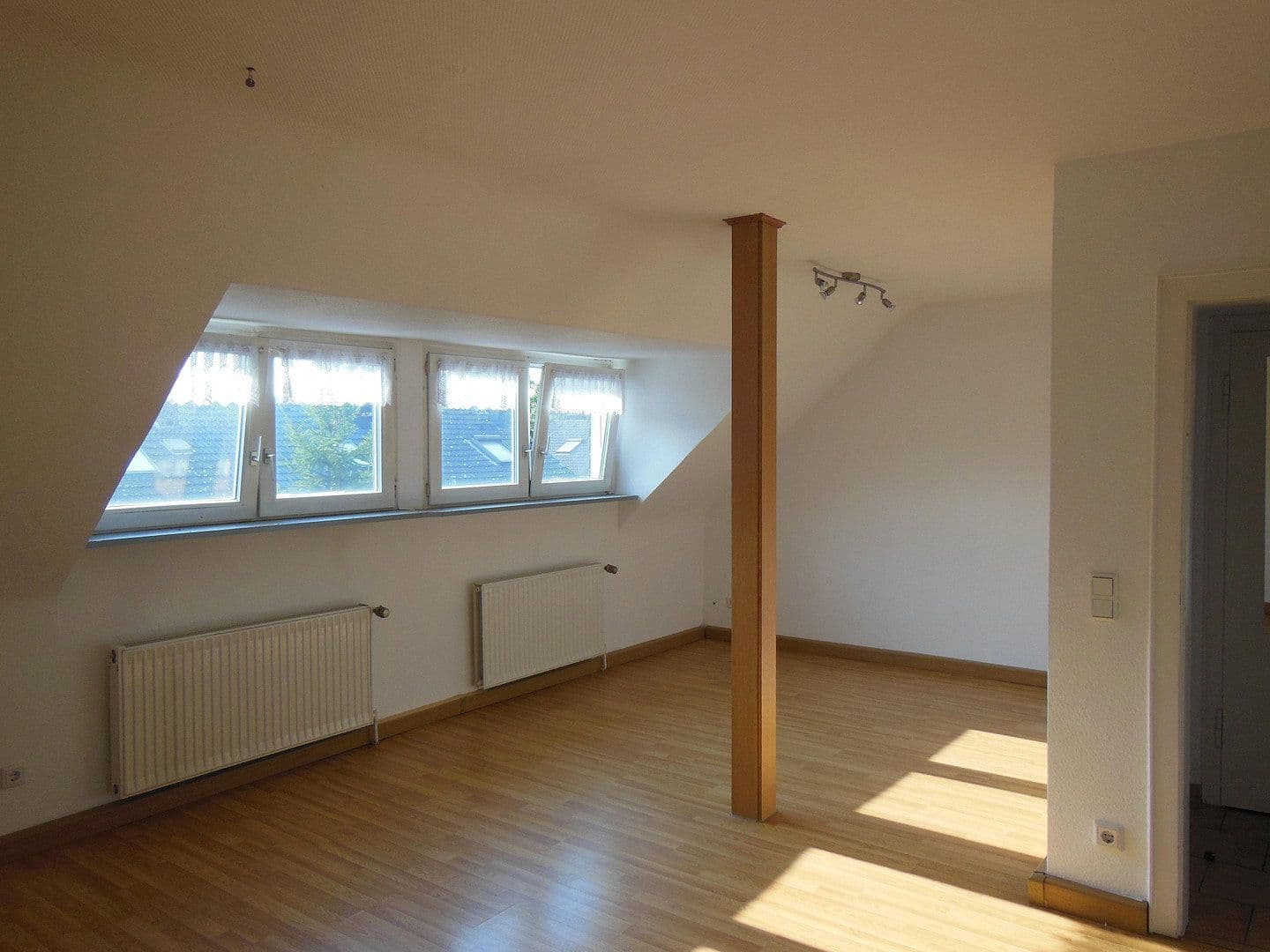 Pronájem bytu 3+1 72 m², Krefeld, Severní Porýní-Vestfálsko Pronájem bytu 3+1 72 m², Krefeld, Severní Porýní-Vestfálsko