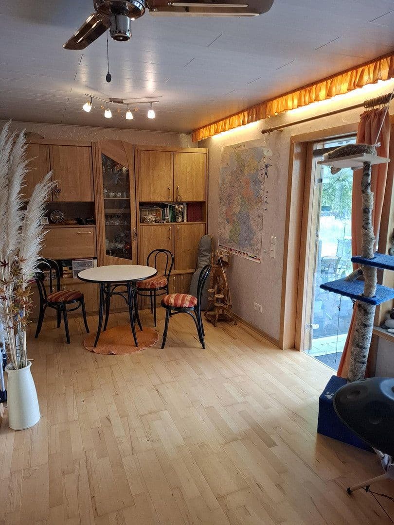 Prodej domu 103 m², pozemek 950 m², Güster, Šlesvicko-Holštýnsko Prodej domu 103 m², pozemek 950 m², Güster, Šlesvicko-Holštýnsko