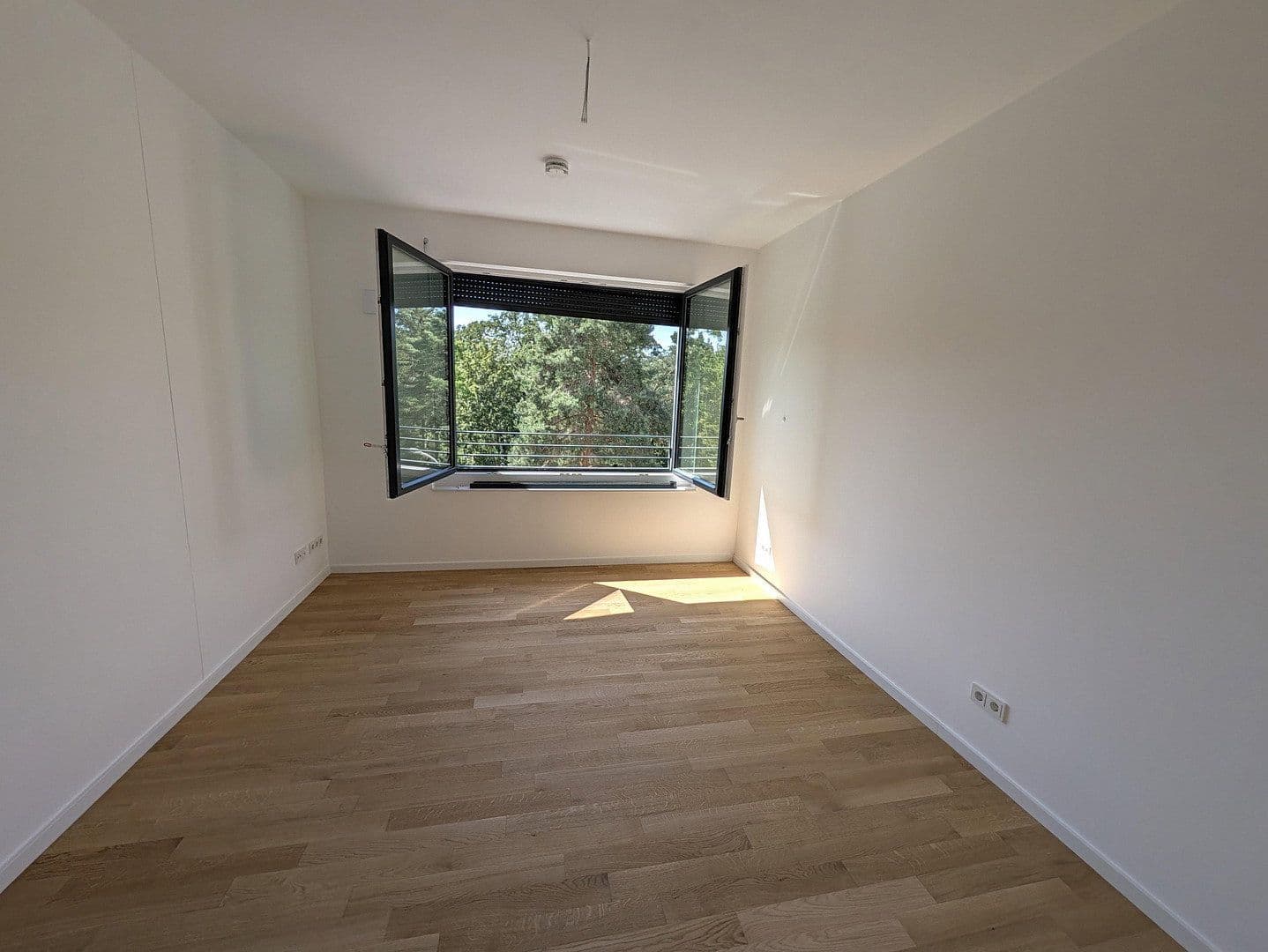 Pronájem bytu 2+1 48 m², Reichstraße 56, Berlin, Berlín Pronájem bytu 2+1 48 m², Reichstraße 56, Berlin, Berlín