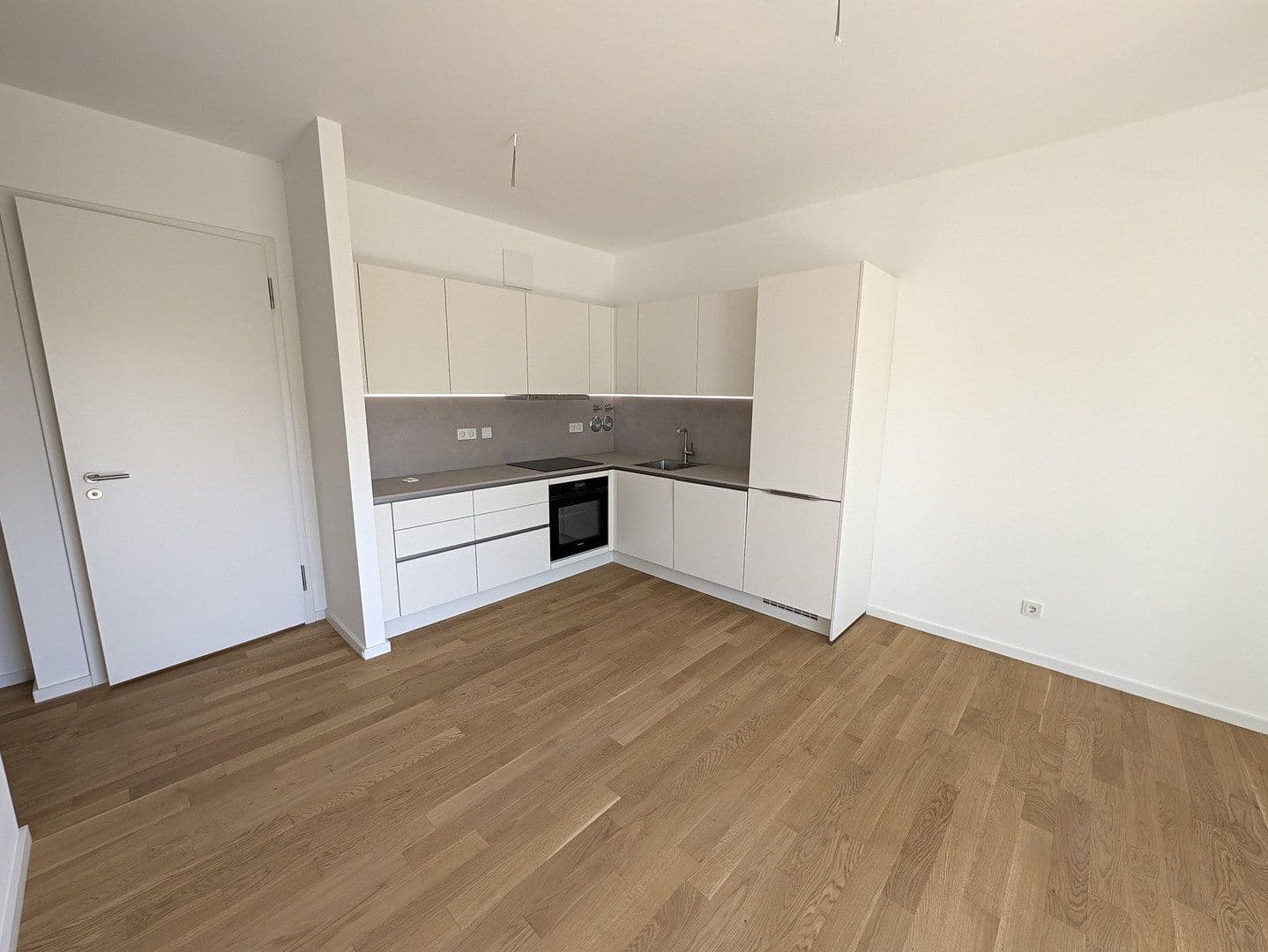 Pronájem bytu 2+1 48 m², Reichstraße 56, Berlin, Berlín Pronájem bytu 2+1 48 m², Reichstraße 56, Berlin, Berlín