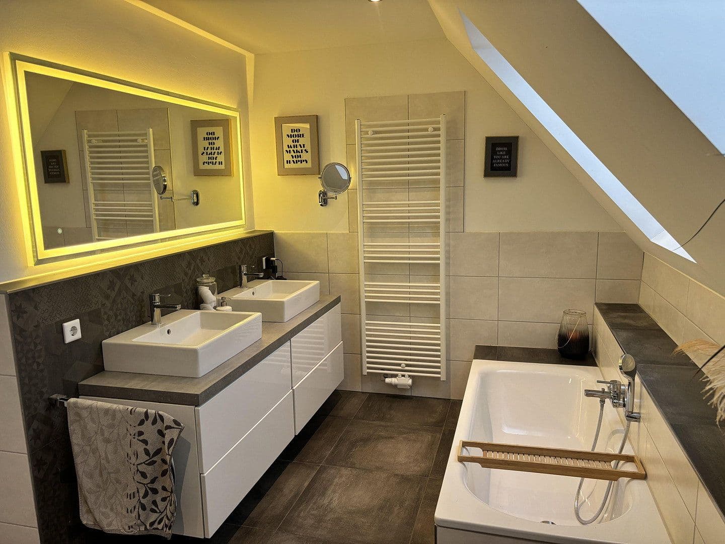 Prodej domu 145 m², pozemek 773 m², Hollern-Twielenfleth, Dolní Sasko Prodej domu 145 m², pozemek 773 m², Hollern-Twielenfleth, Dolní Sasko