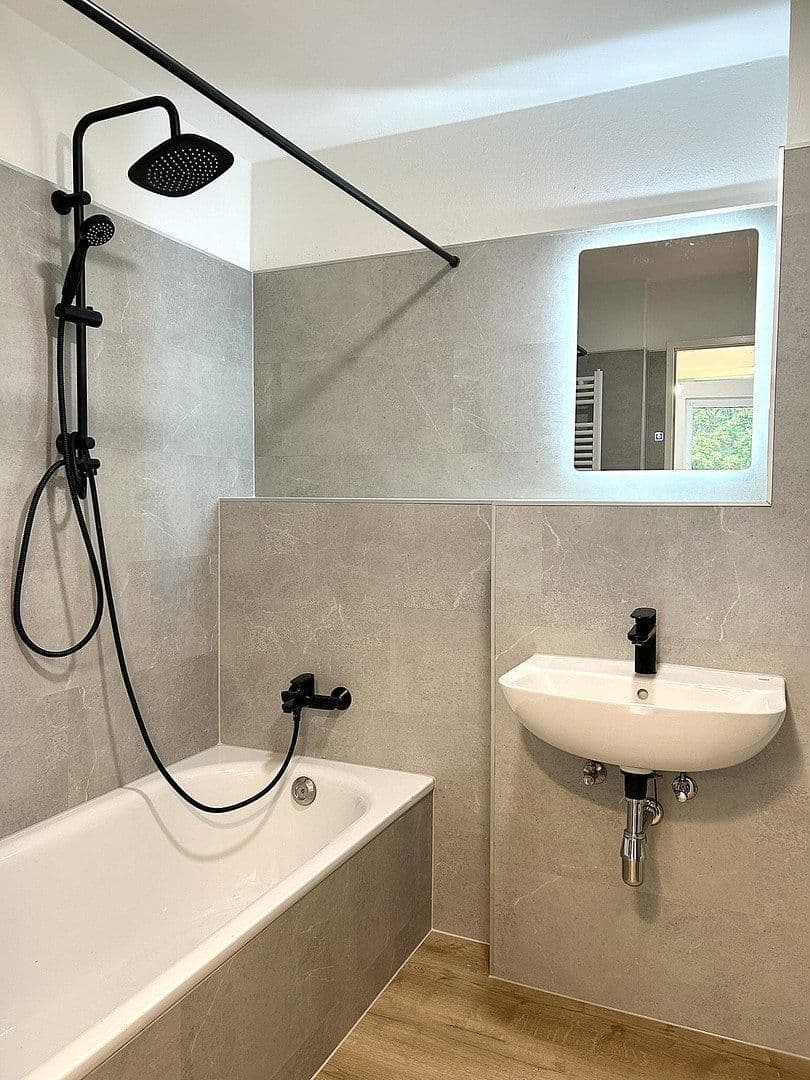 Pronájem bytu 2+1 55 m², Trendelenburgstr. 18, Leipzig, Sasko Pronájem bytu 2+1 55 m², Trendelenburgstr. 18, Leipzig, Sasko