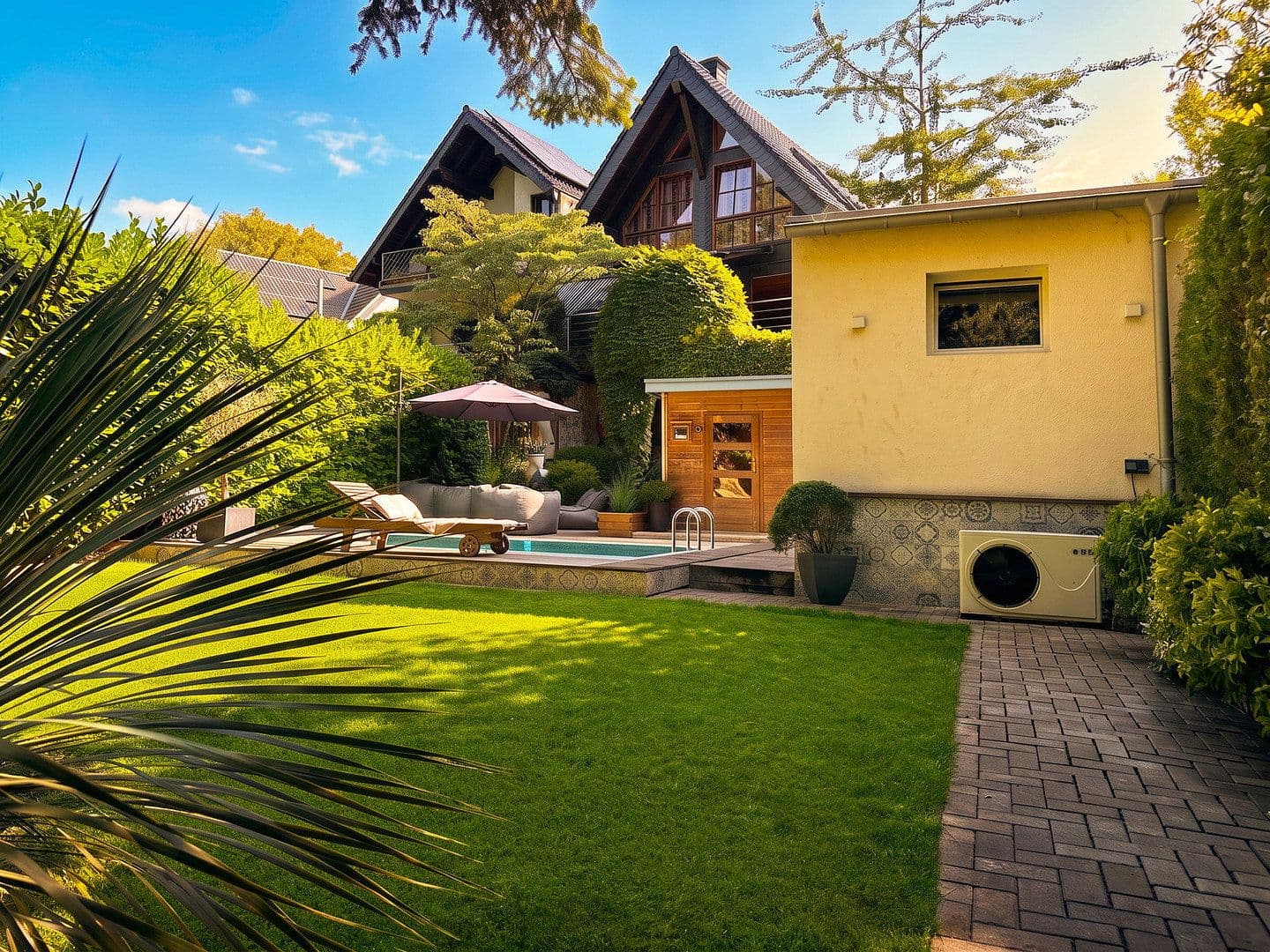 Prodej domu 163 m², pozemek 405 m², Mülheim, Severní Porýní-Vestfálsko Prodej domu 163 m², pozemek 405 m², Mülheim, Severní Porýní-Vestfálsko