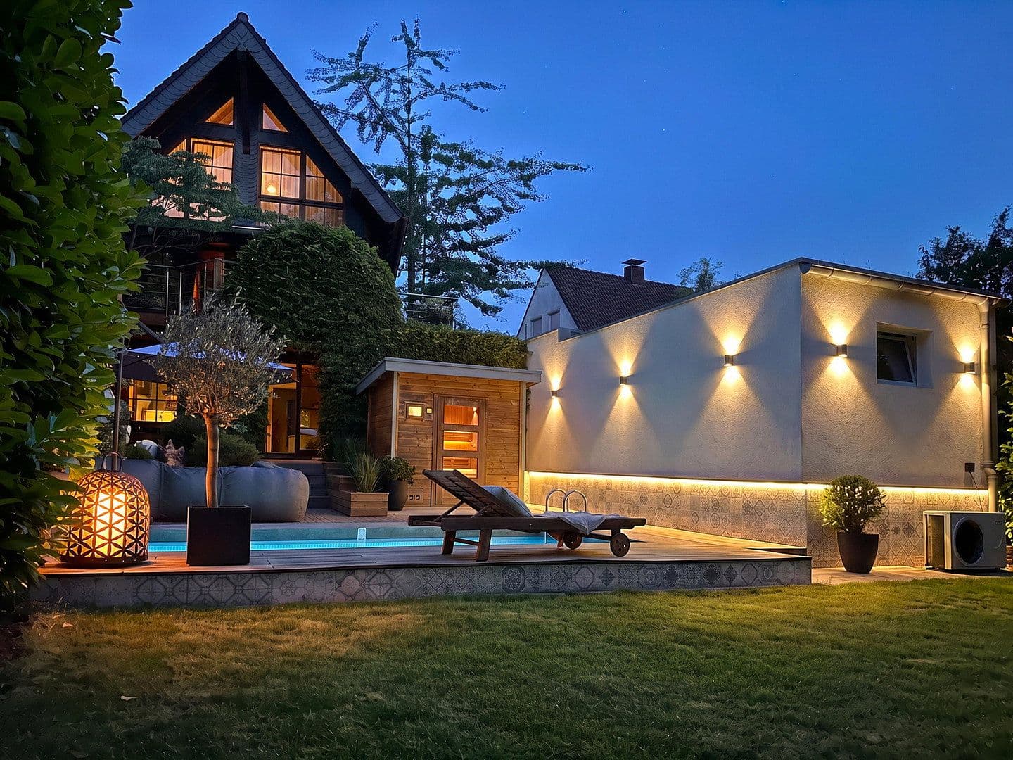 Prodej domu 163 m², pozemek 405 m², Mülheim, Severní Porýní-Vestfálsko Prodej domu 163 m², pozemek 405 m², Mülheim, Severní Porýní-Vestfálsko