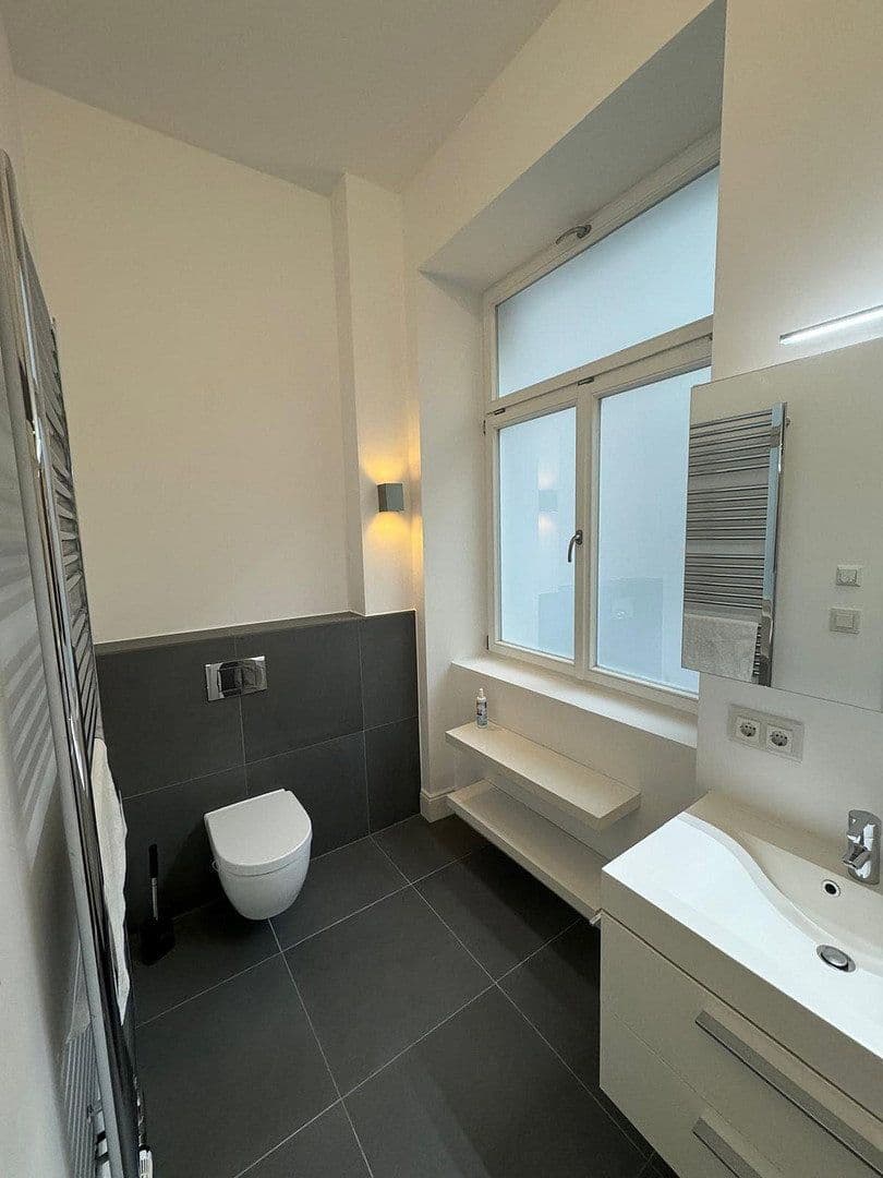 Pronájem bytu 3+1 110 m², Kurfürstenstraße 20, München, Bavorsko Pronájem bytu 3+1 110 m², Kurfürstenstraße 20, München, Bavorsko