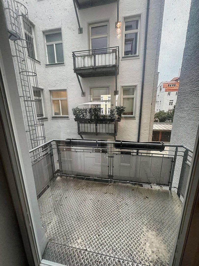 Pronájem bytu 3+1 110 m², Kurfürstenstraße 20, München, Bavorsko Pronájem bytu 3+1 110 m², Kurfürstenstraße 20, München, Bavorsko