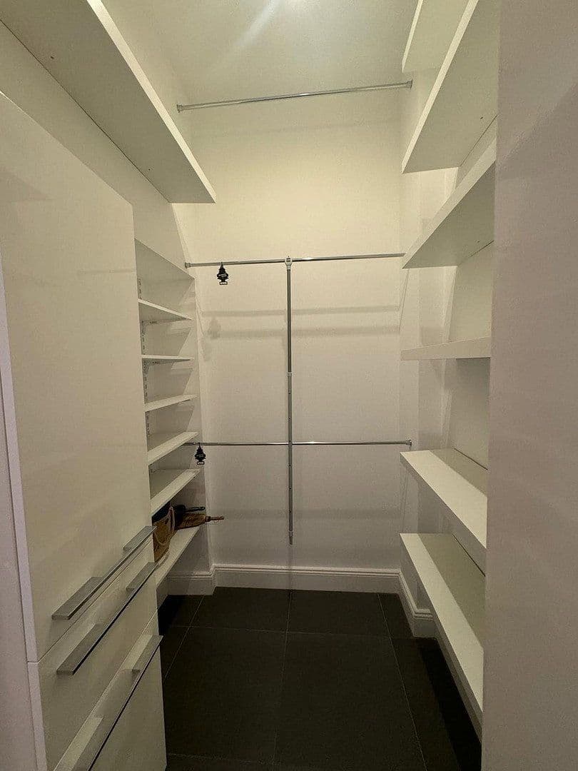 Pronájem bytu 3+1 110 m², Kurfürstenstraße 20, München, Bavorsko Pronájem bytu 3+1 110 m², Kurfürstenstraße 20, München, Bavorsko