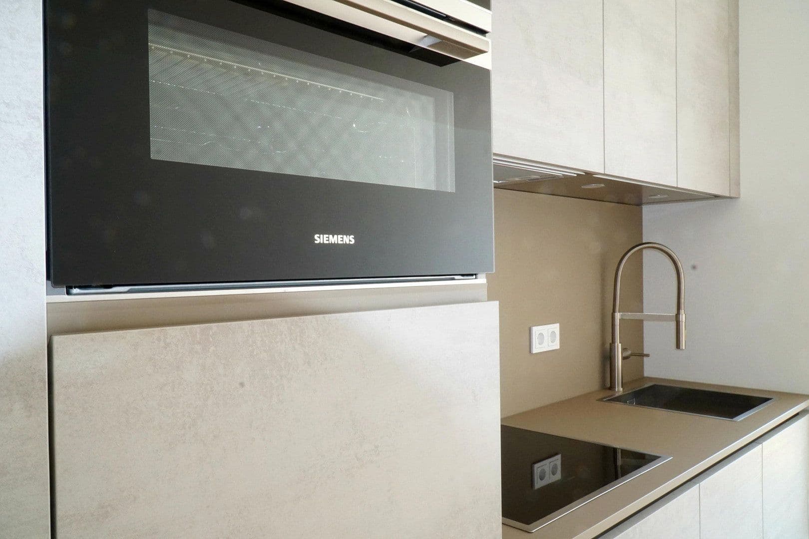 Pronájem bytu 2+1 62 m², Chausseestraße 37, Berlin, Berlín Pronájem bytu 2+1 62 m², Chausseestraße 37, Berlin, Berlín