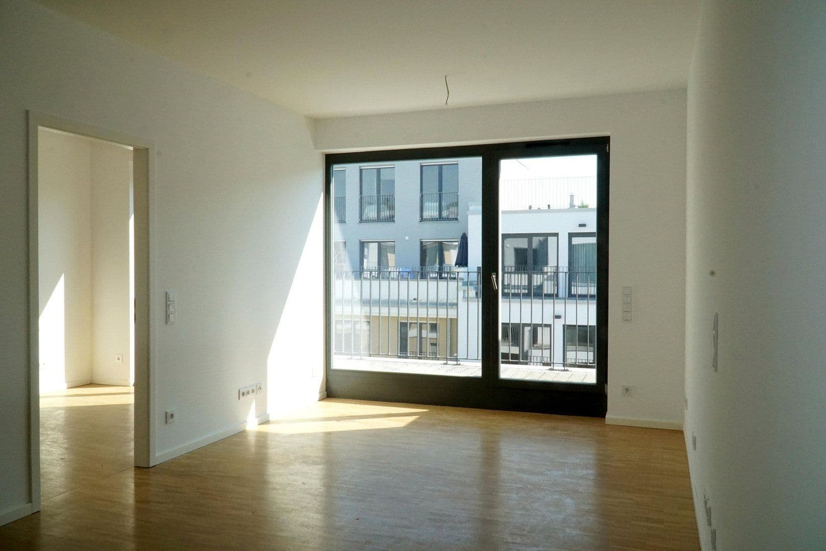 Pronájem bytu 2+1 62 m², Chausseestraße 37, Berlin, Berlín Pronájem bytu 2+1 62 m², Chausseestraße 37, Berlin, Berlín