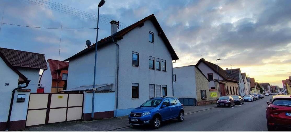 Pronájem bytu 3+1 83 m², Kirchenstraße 34, Beindersheim, Porýní-Falc Pronájem bytu 3+1 83 m², Kirchenstraße 34, Beindersheim, Porýní-Falc
