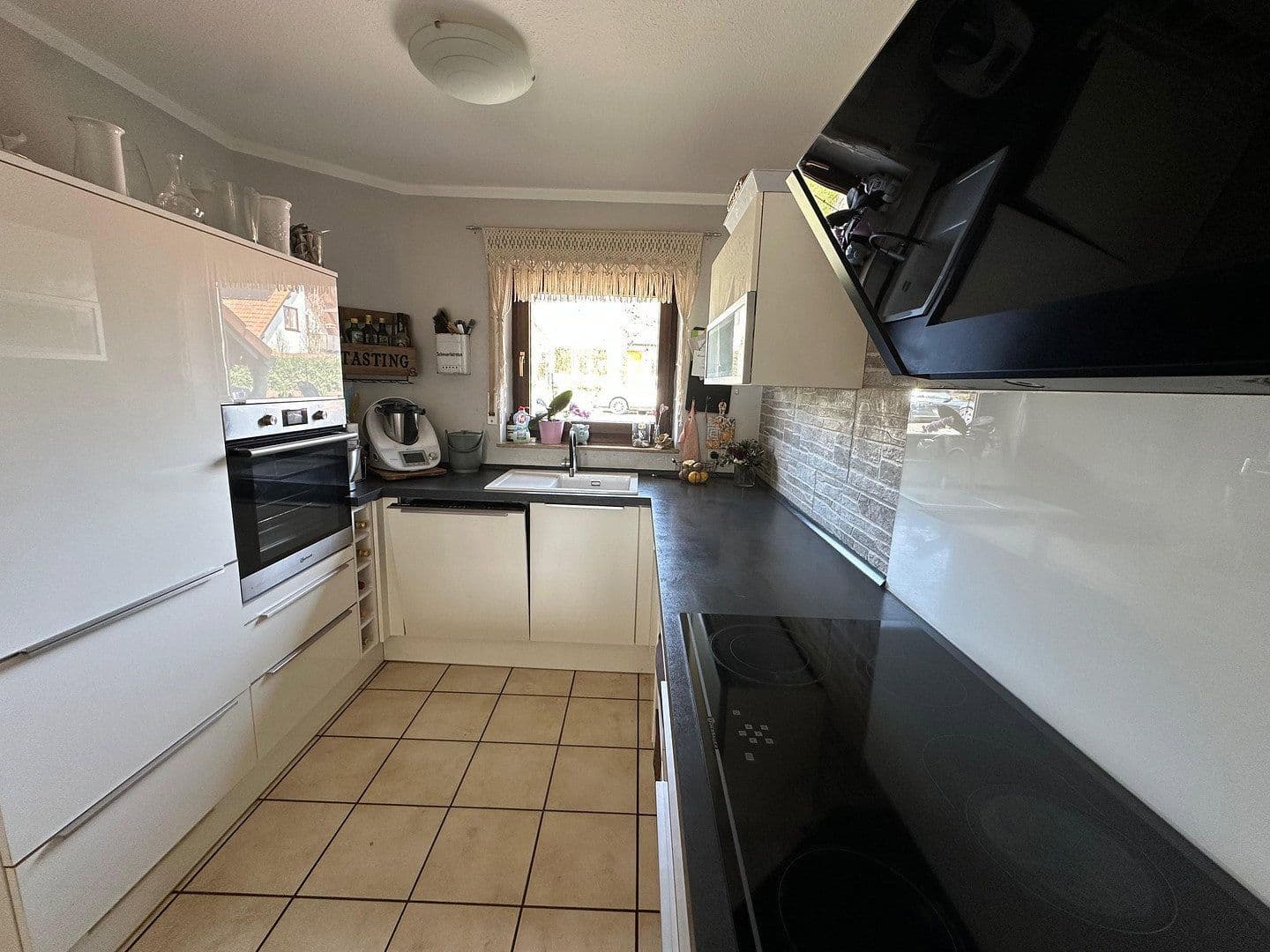 Prodej domu 220 m², pozemek 300 m², Bäumlesäcker 10-1, Ulm, Bádensko-Württembersko Prodej domu 220 m², pozemek 300 m², Bäumlesäcker 10-1, Ulm, Bádensko-Württembersko